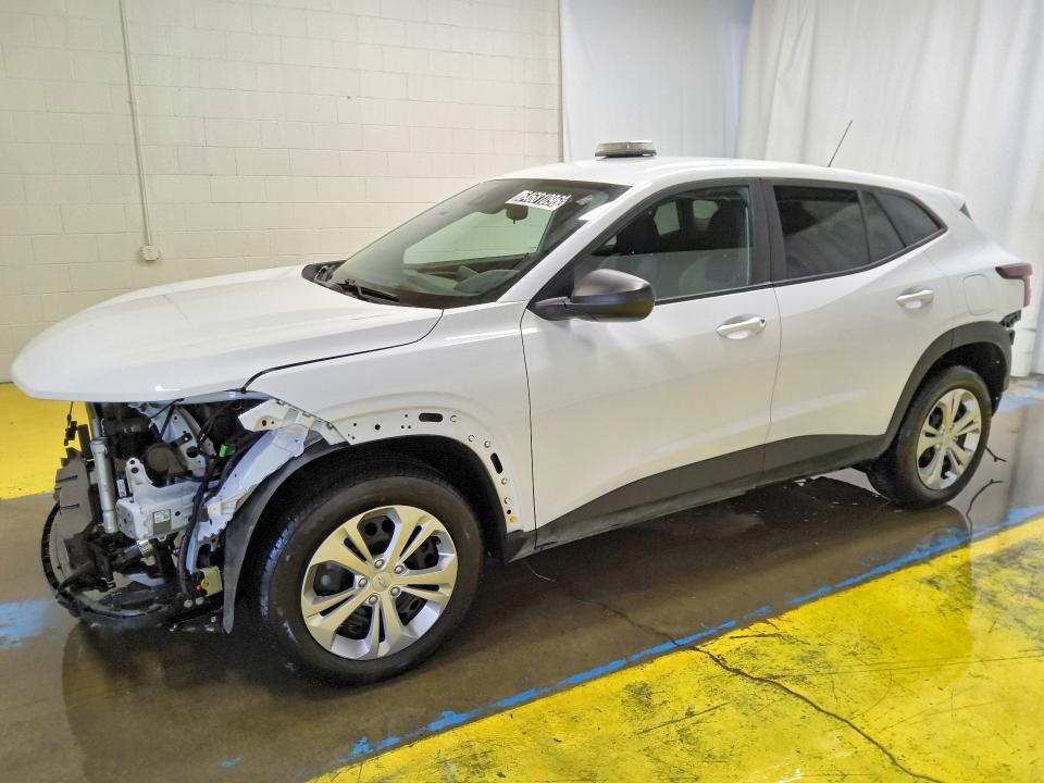 CHEVROLET TRAX 2025 with VIN KL77LFEP0SC172185 - Photo from auction