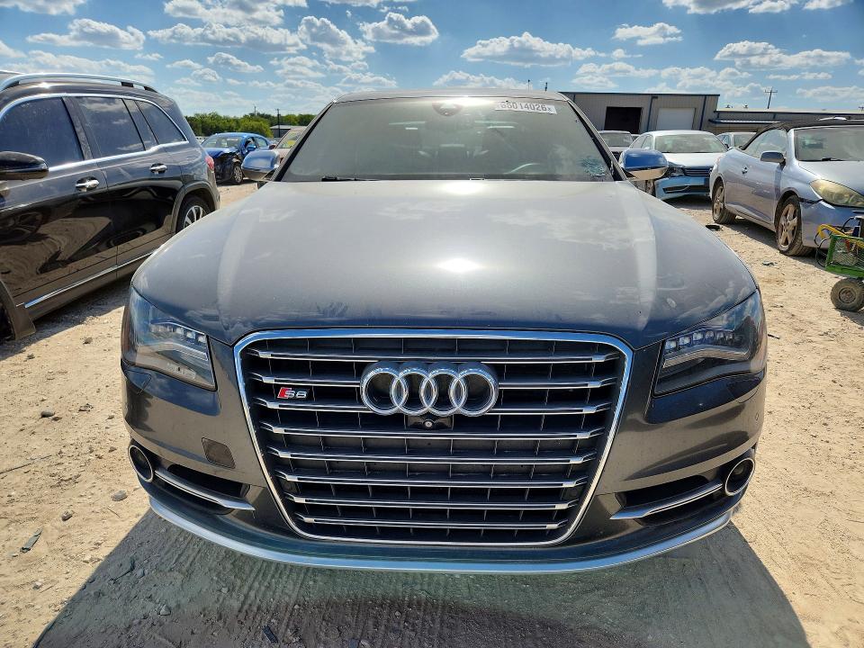 Foto 5 de la subasta – 2014 AUDI S8 con VIN WAUD2AFD2EN005686