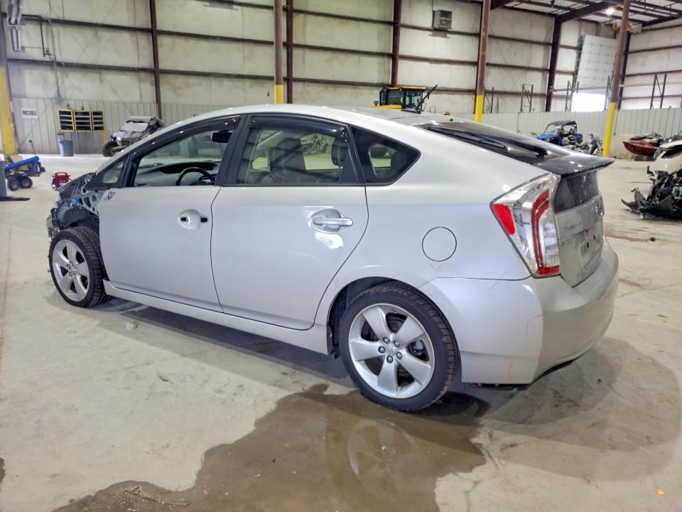 Photo 2 from auction – 2013 TOYOTA PRIUS with VIN JTDKN3DU5D5557889