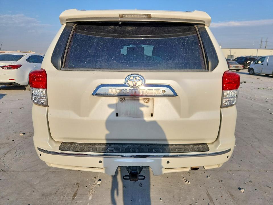 Photo 6 from auction – 2013 TOYOTA 4RUNNER with VIN JTEZU5JR3D5052488
