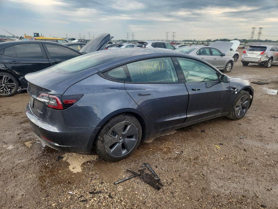 Zdjęcie 3 z aukcji – 2022 TESLA MODEL 3 z VIN 5YJ3E1EB9NF201452