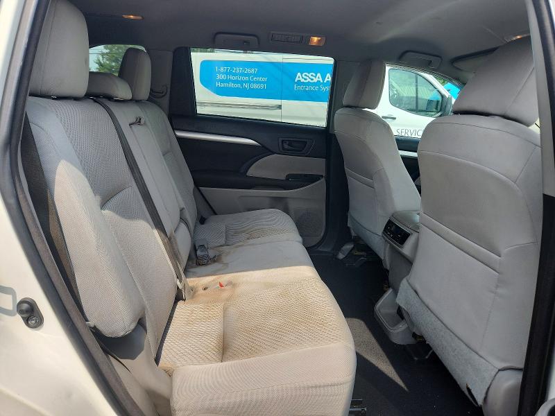 Photo 10 from auction – 2016 TOYOTA HIGHLANDER with VIN 5TDZARFH3GS018070