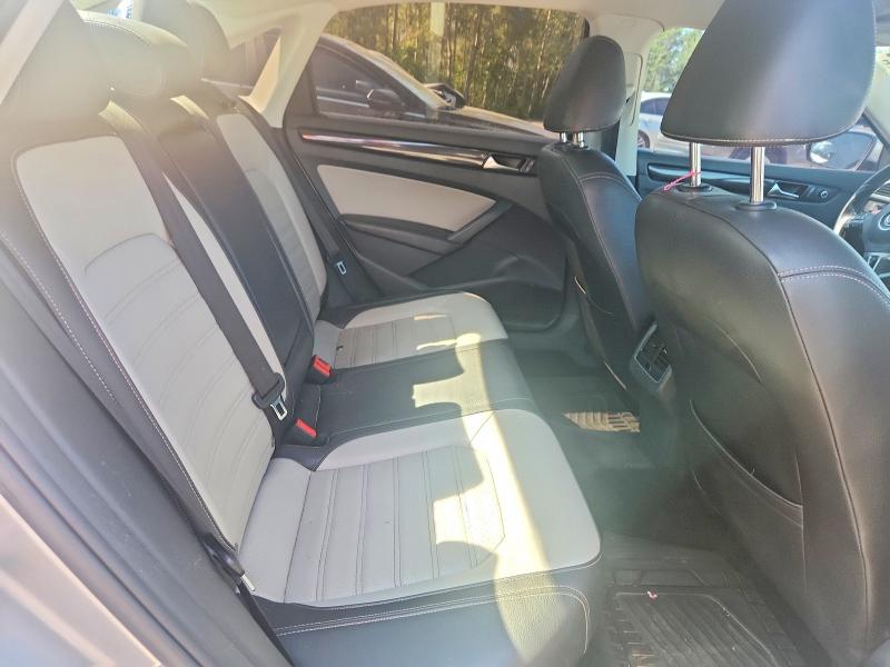 Photo 10 from auction – 2015 VOLKSWAGEN PASSAT with VIN 1VWBS7A33FC018291