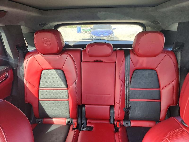 Photo 10 from auction – 2021 PORSCHE CAYENNE with VIN WP1AF2AY4MDA36774