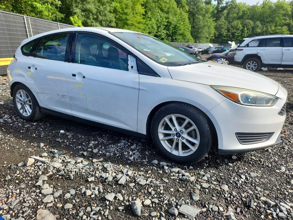 Photo 4 from auction – 2015 FORD FOCUS with VIN 1FADP3K28FL276131