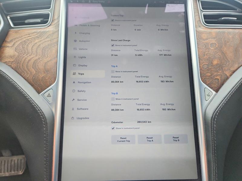 Photo 9 from auction – 2017 TESLA MODEL S with VIN 5YJSA1E26HF194519
