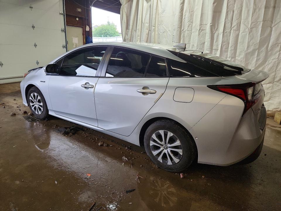 Photo 2 from auction – 2022 TOYOTA PRIUS with VIN JTDL9MFU2N3033379