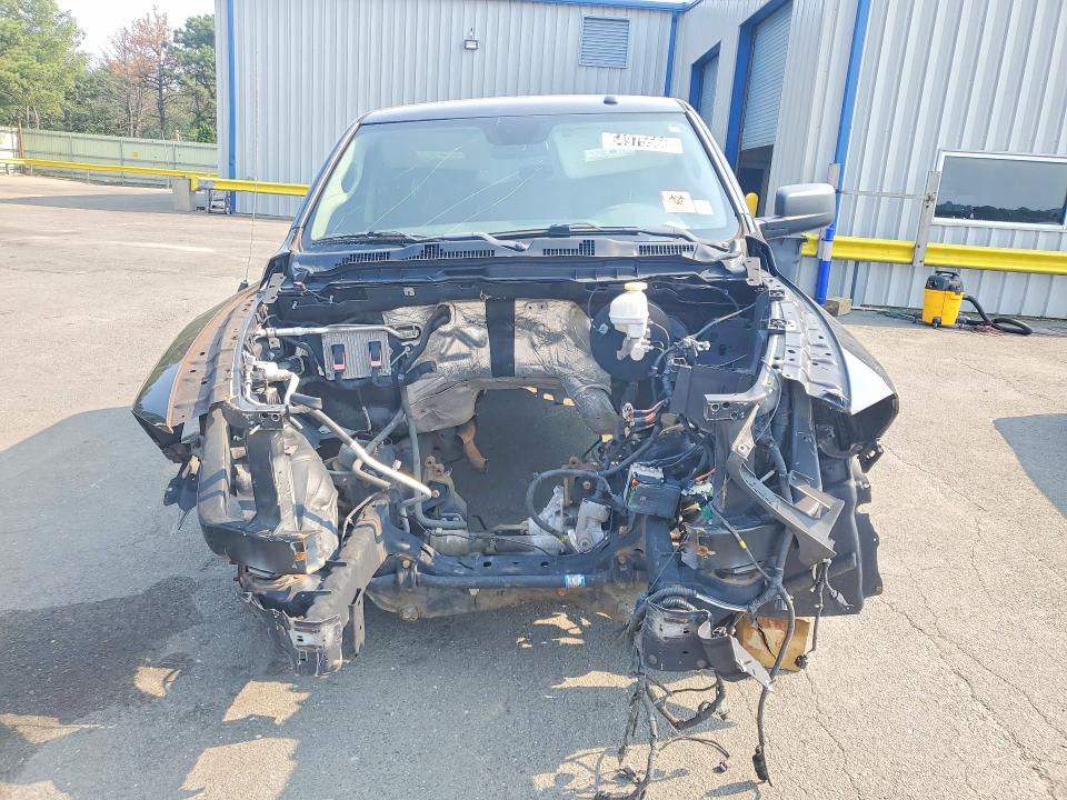 Снимка 5 от търг – 2018 RAM 1500 с VIN 3C6RR7KT8JG123689