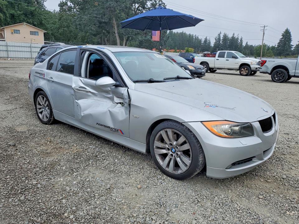 Photo 4 from auction – 2006 BMW 325 with VIN WBAVB13596KR56150