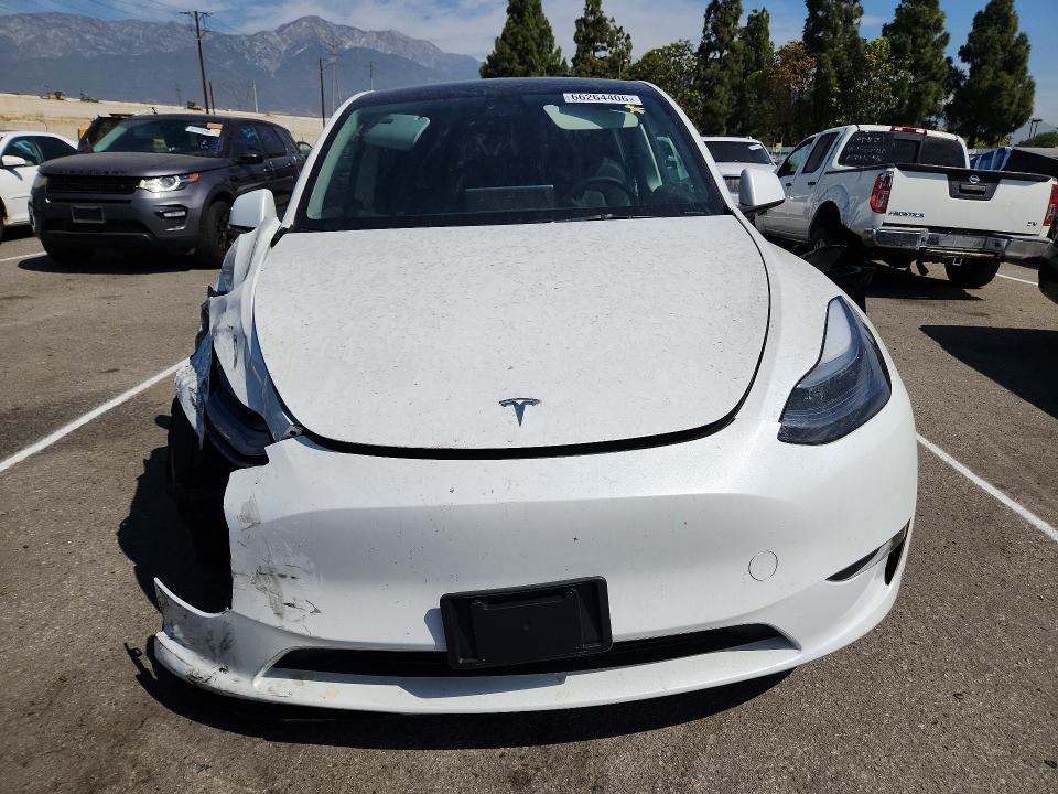 Photo 5 from auction – 2025 TESLA MODEL Y with VIN 7SAYGDED4SF276965