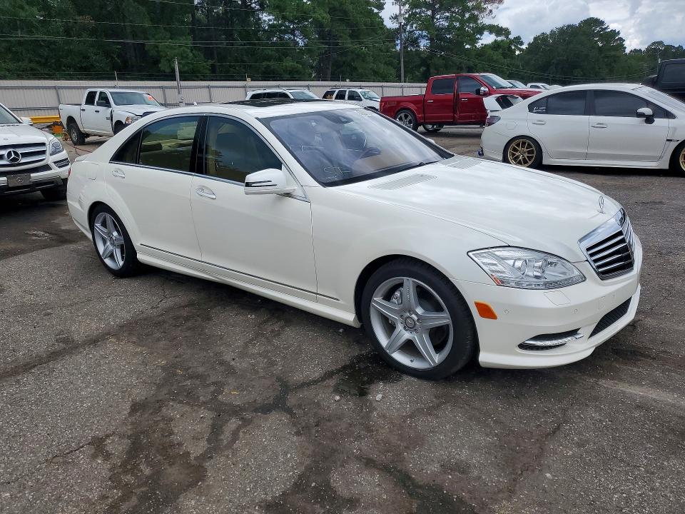 Photo 4 from auction – 2010 MERCEDES-BENZ S with VIN WDDNG7BB2AA328711