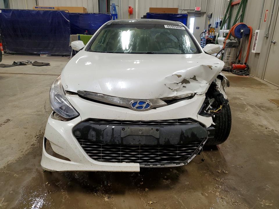 Photo 5 from auction – 2014 HYUNDAI SONATA with VIN KMHEC4A49EA102514