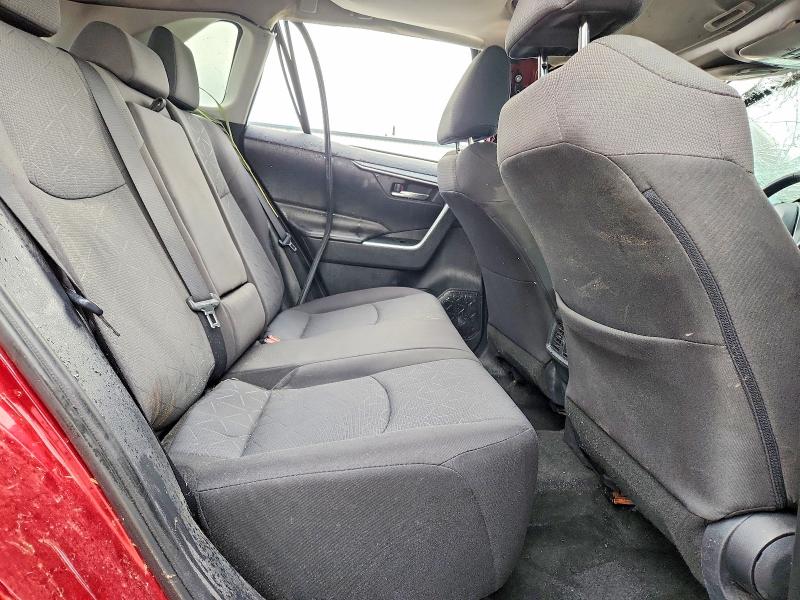 Photo 11 from auction – 2019 TOYOTA RAV4 with VIN 2T3P1RFV8KW045608