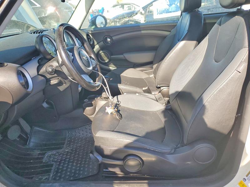 Photo 7 from auction – 2009 MINI COOPER with VIN WMWMF33539TW70675