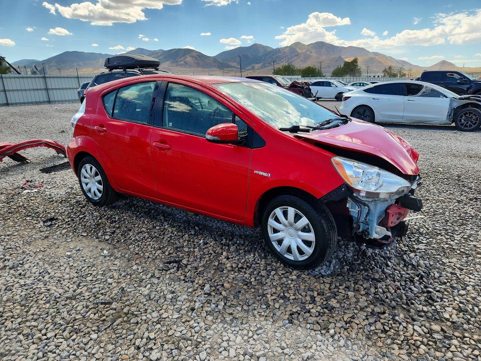 Photo 4 from auction – 2014 TOYOTA PRIUS C with VIN JTDKDTB33E1062967
