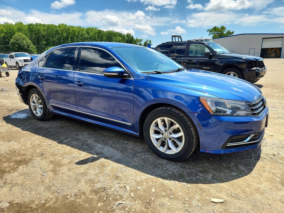Photo 4 from auction – 2016 VOLKSWAGEN PASSAT with VIN 1VWAT7A34GC057112