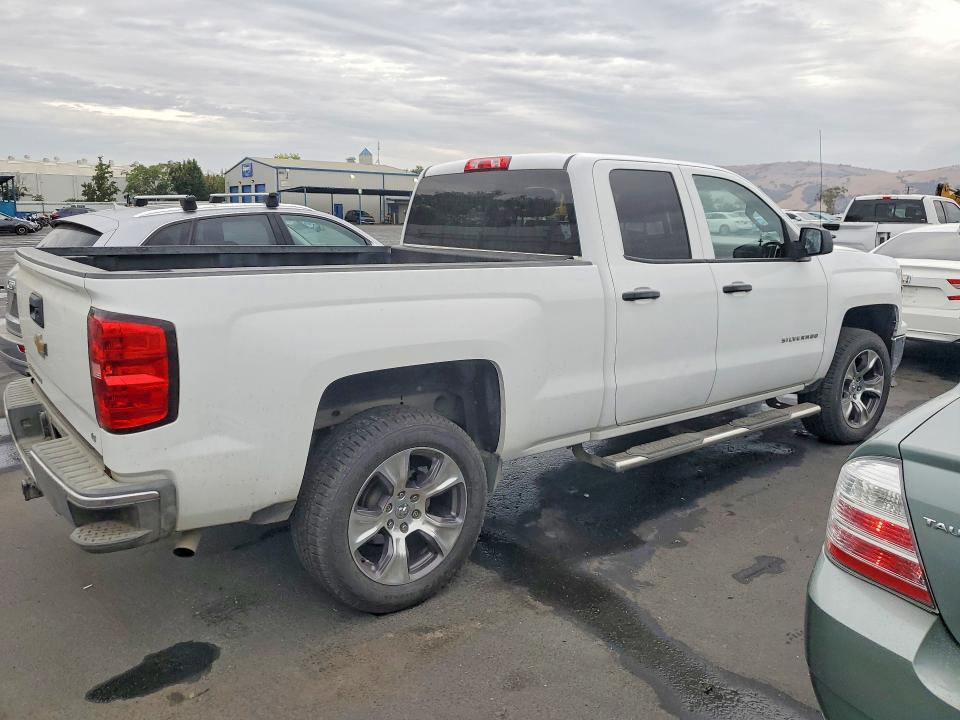Photo 3 from auction – 2014 CHEVROLET SILVERADO with VIN 1GCRCREC1EZ254700