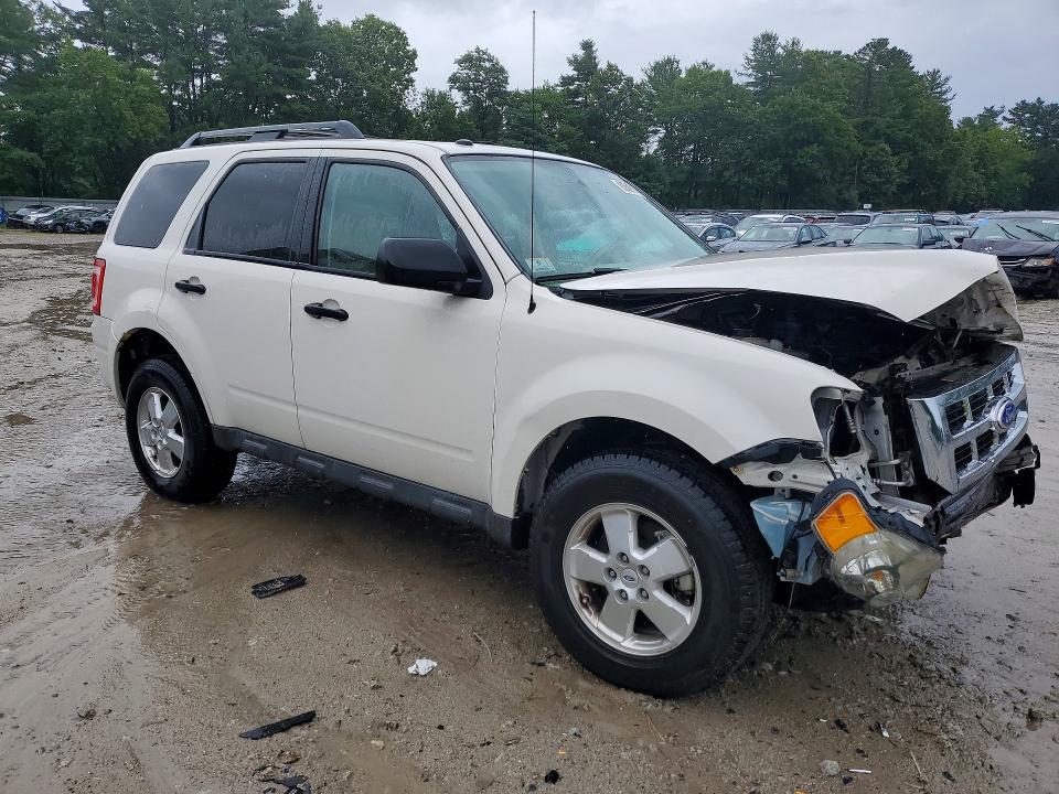 Photo 4 from auction – 2011 FORD ESCAPE with VIN 1FMCU0D79BKC08020