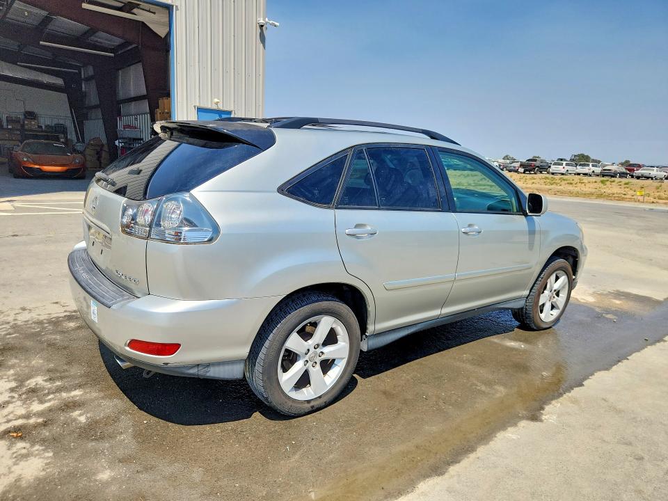 Photo 3 from auction – 2005 LEXUS RX with VIN JTJGA31U050049007