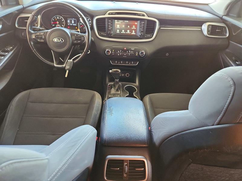 Photo 8 from auction – 2017 KIA SORENTO with VIN 5XYPG4A33HG188061