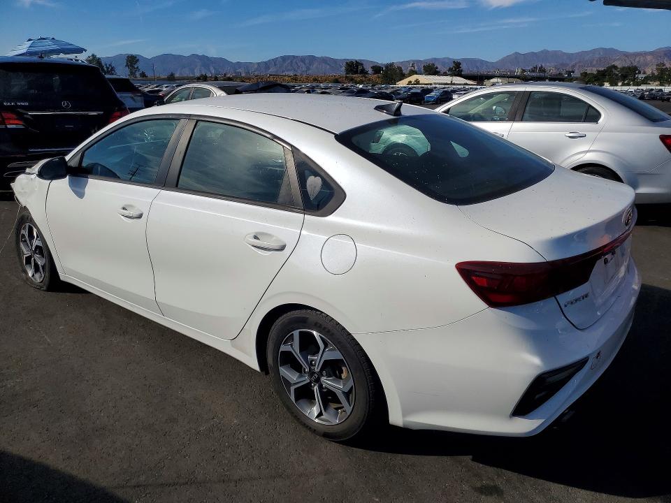 Photo 2 from auction – 2021 KIA FORTE with VIN 3KPF24AD1ME348223