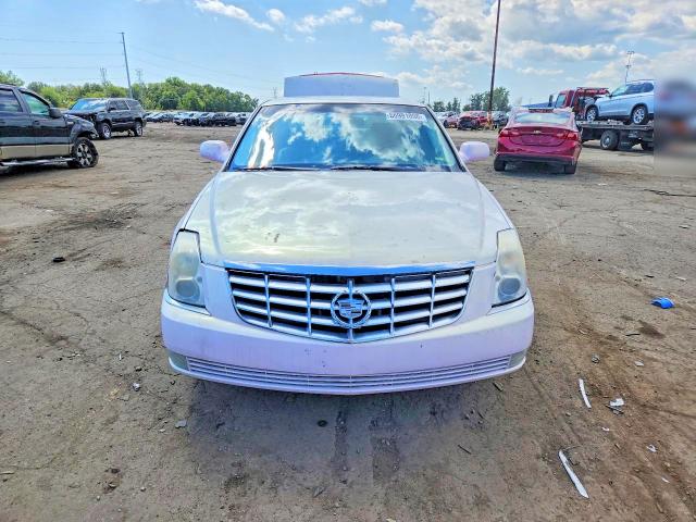 Photo 5 from auction – 2006 CADILLAC DTS with VIN 1G6KD57Y76U251558