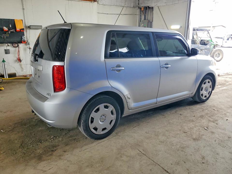 Photo 3 from auction – 2010 SCION XB with VIN JTLZE4FE4A1105997