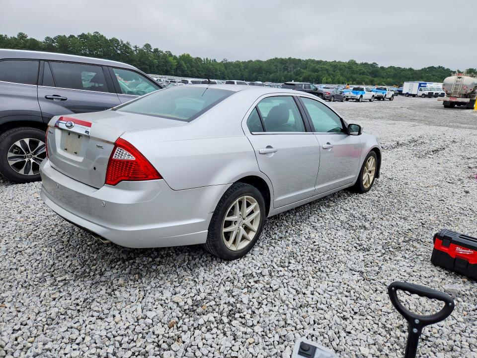 Photo 3 from auction – 2011 FORD FUSION with VIN 3FAHP0JA2BR146544