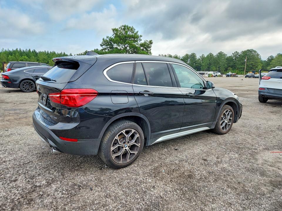 Photo 3 from auction – 2022 BMW X1 with VIN WBXJG9C00N5U63740
