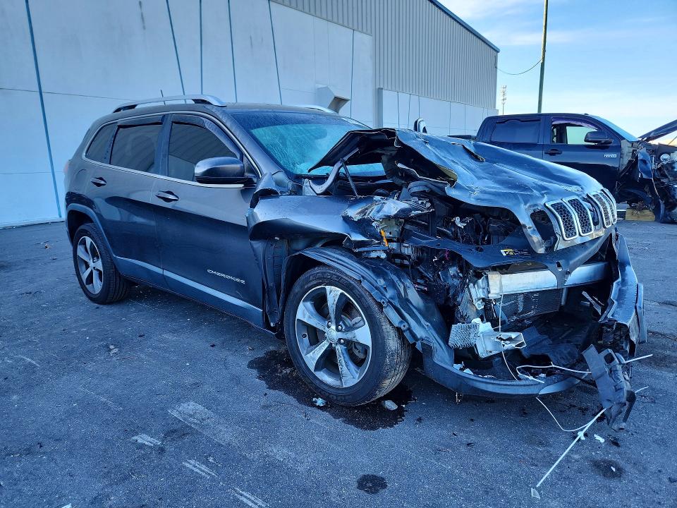 Photo 4 from auction – 2019 JEEP CHEROKEE with VIN 1C4PJLDB5KD427601