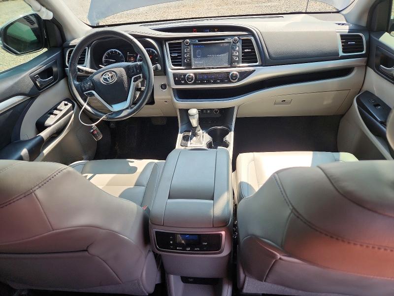 Photo 8 from auction – 2019 TOYOTA HIGHLANDER with VIN 5TDJZRFH5KS619141