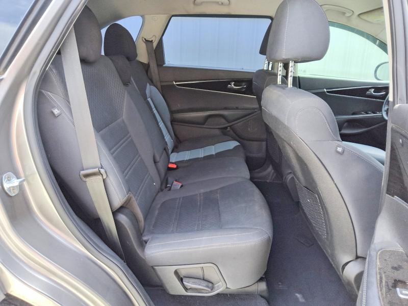 Photo 11 from auction – 2019 KIA SORENTO with VIN 5XYPG4A3XKG531682