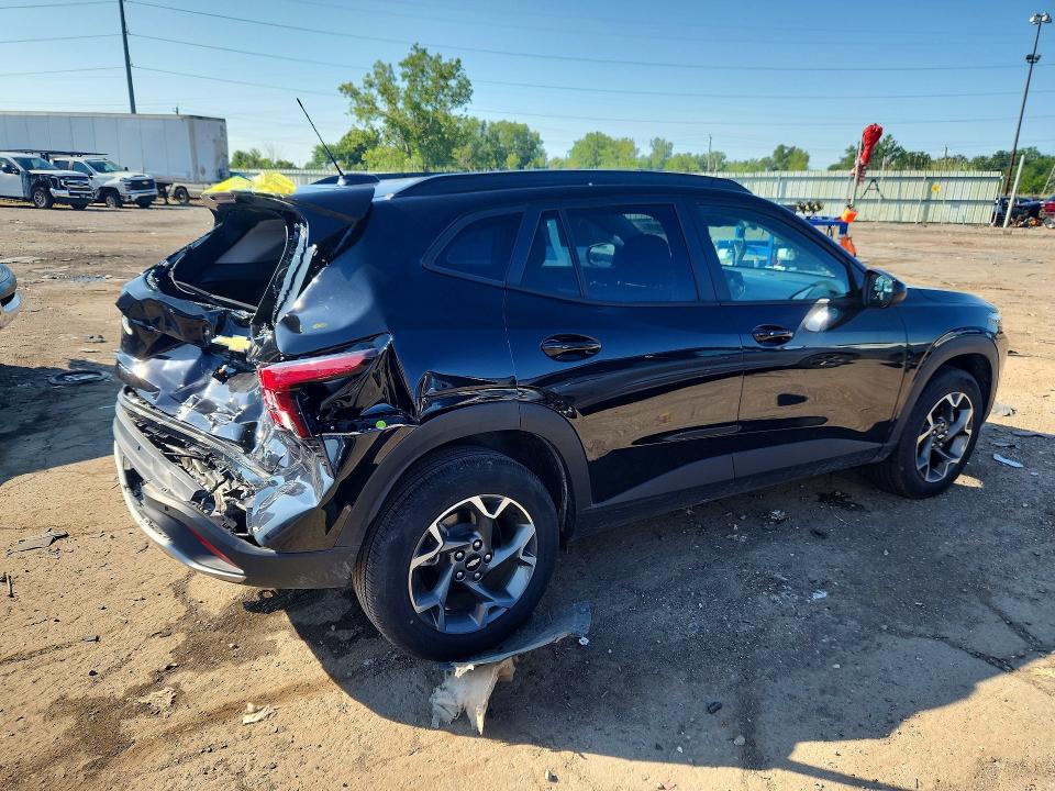 Photo 3 from auction – 2025 CHEVROLET TRAX with VIN KL77LHEP1SC039186