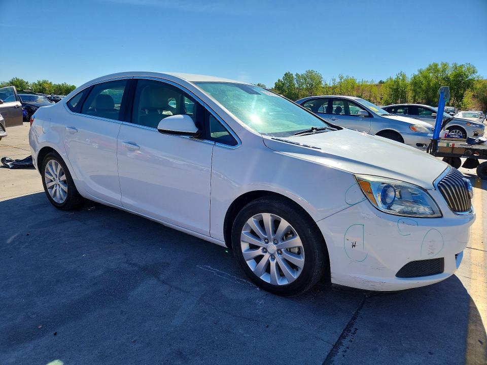 Photo 4 from auction – 2015 BUICK VERANO with VIN 1G4PP5SK7F4217533