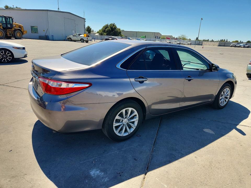 Photo 3 from auction – 2017 TOYOTA CAMRY with VIN 4T1BF1FK8HU268736