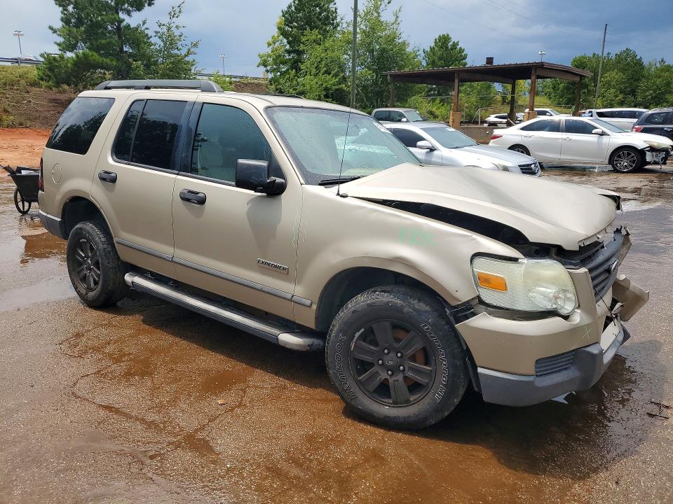 Photo 4 from auction – 2006 FORD EXPLORER with VIN 1FMEU62E76ZA13902