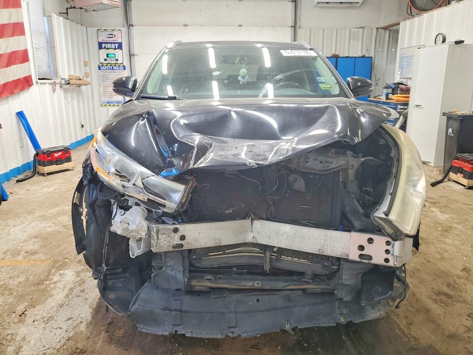 Photo 5 from auction – 2014 TOYOTA HIGHLANDER with VIN 5TDJKRFH9ES060704