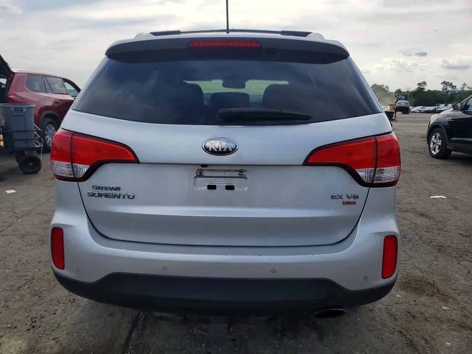 Photo 6 from auction – 2014 KIA SORENTO with VIN 5XYKUDA74EG489830