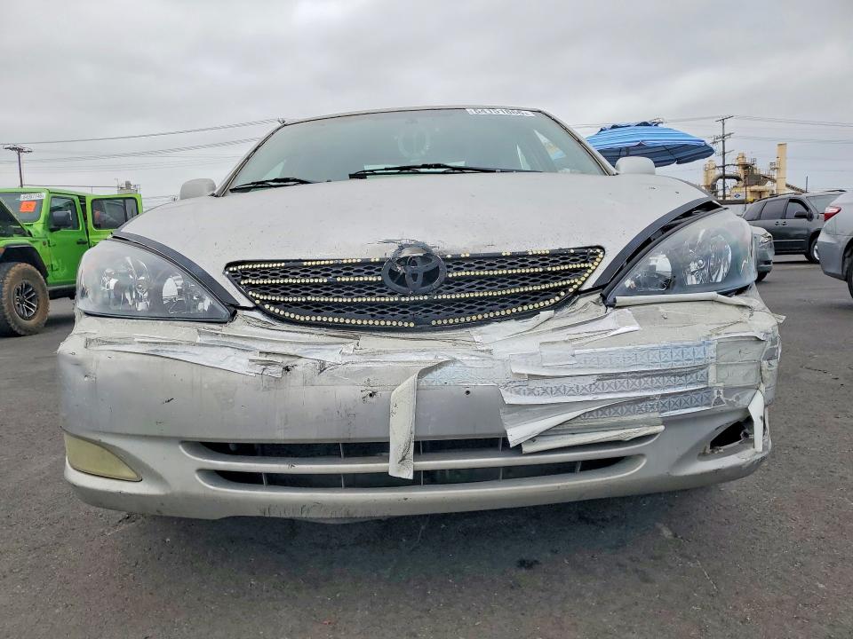 Photo 5 from auction – 2003 TOYOTA CAMRY with VIN 4T1BF32K13U550002