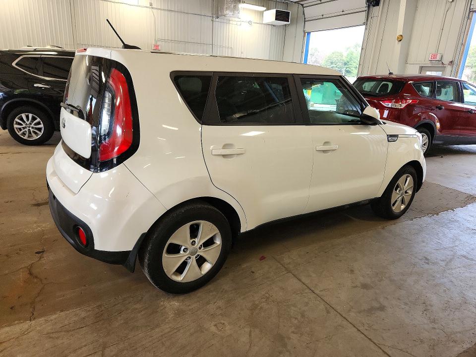 Photo 3 from auction – 2017 KIA SOUL with VIN KNDJN2A29H7452789