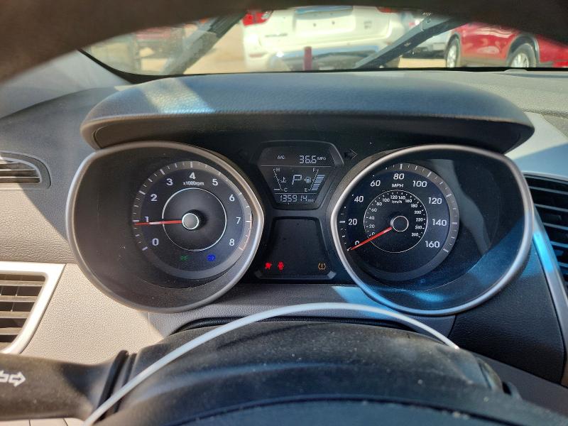 Photo 9 from auction – 2016 HYUNDAI ELANTRA with VIN 5NPDH4AEXGH667490