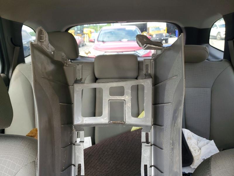Photo 10 from auction – 2010 HYUNDAI SANTA FE with VIN 5NMSG3AB5AH385983