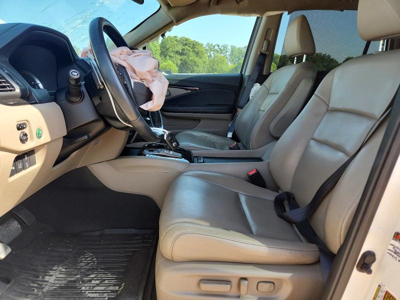 Photo 7 from auction – 2016 HONDA PILOT with VIN 5FNYF6H99GB120186