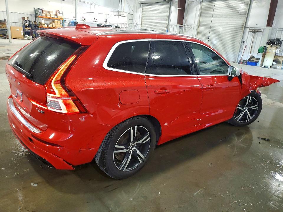 Photo 3 from auction – 2018 VOLVO XC60 with VIN YV4A22RM9J1076437