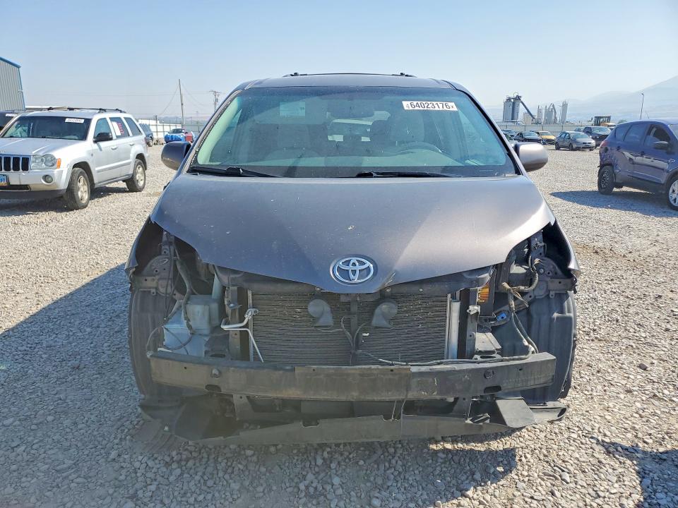Photo 5 from auction – 2013 TOYOTA SIENNA with VIN 5TDJK3DC5DS061108