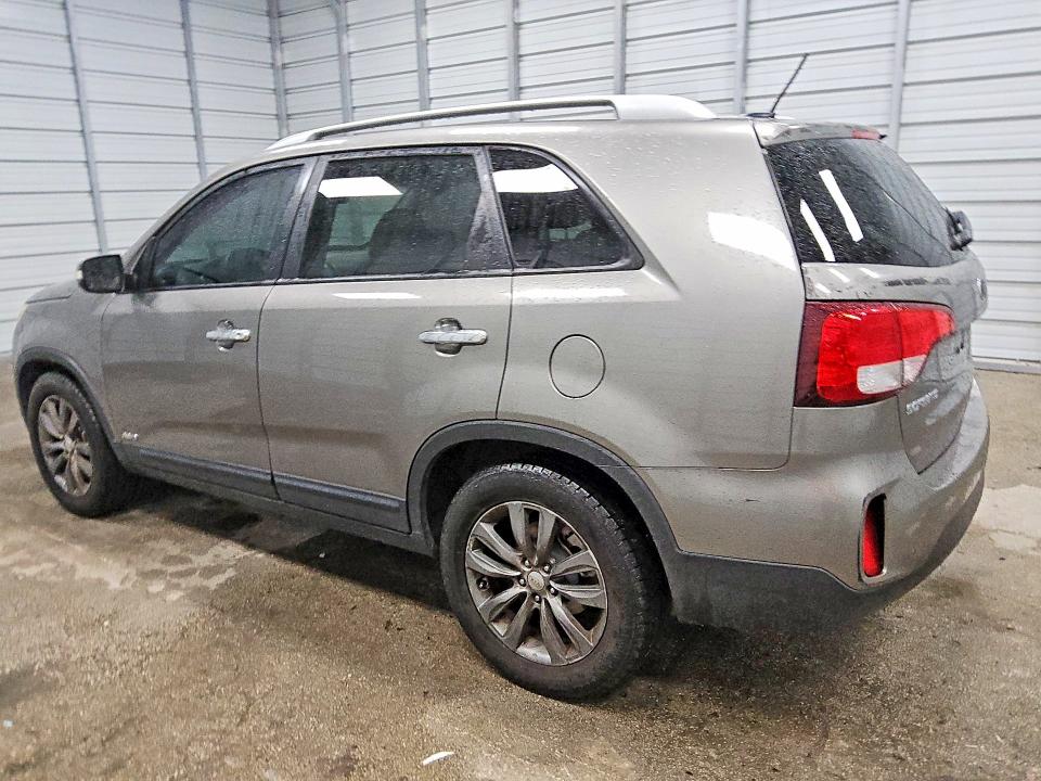 Photo 2 from auction – 2014 KIA SORENTO with VIN 5XYKTCA67EG517799