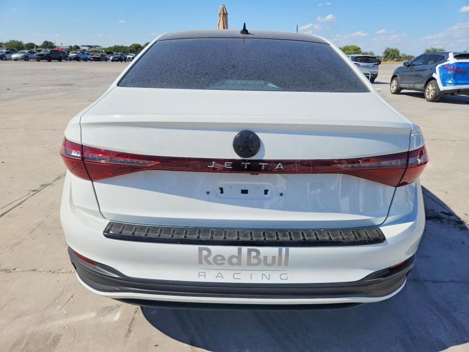 Снимка 6 от търг – 2025 VOLKSWAGEN JETTA с VIN 3VWBX7BU2SM104158