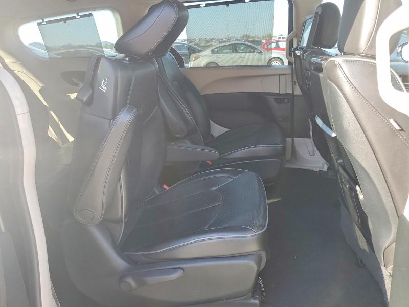 Photo 11 from auction – 2018 CHRYSLER PACIFICA with VIN 2C4RC1N7XJR275330