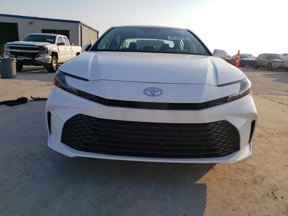 Photo 5 from auction – 2026 TOYOTA CAMRY with VIN 4T1DAACKXTU753559