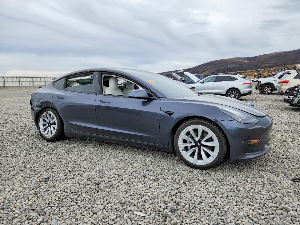 Photo 4 from auction – 2021 TESLA MODEL 3 with VIN 5YJ3E1EB8MF996914